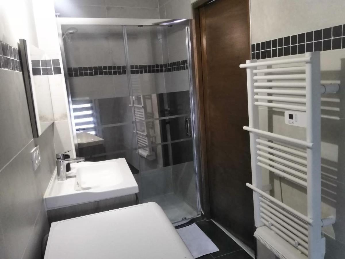 Détente - Appartement et poutres apparentes Béziers Extérieur photo