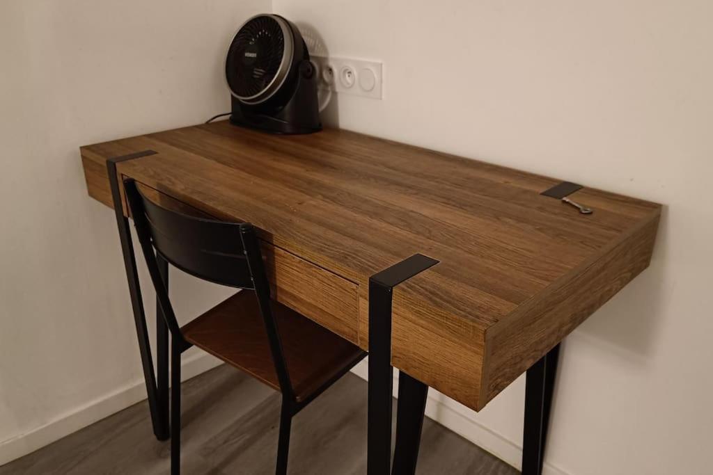 Détente - Appartement et poutres apparentes Béziers Extérieur photo