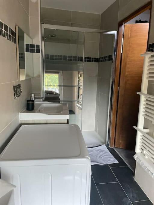 Détente - Appartement et poutres apparentes Béziers Extérieur photo