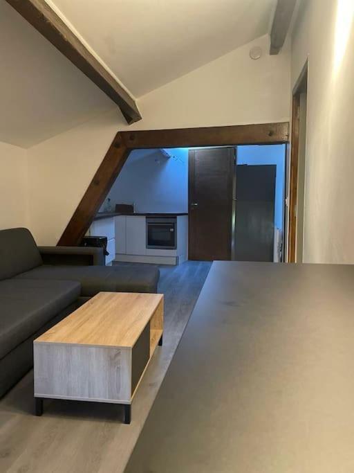 Détente - Appartement et poutres apparentes Béziers Extérieur photo
