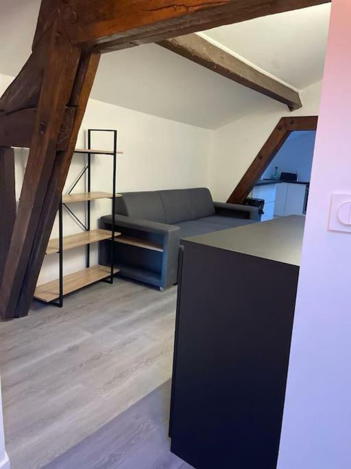 Détente - Appartement et poutres apparentes Béziers Extérieur photo